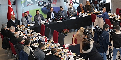 AGÜ Rektörü Prof. Dr. Yılmaz, kentteki basın mensuplarıyla bir araya geldi