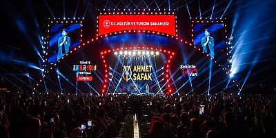Ahmet Şafak Kayseri'de unutulmaz bir konser verdi
