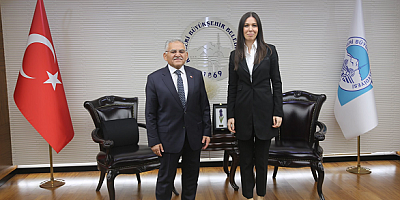 Ak Parti Genel Başkan Yardımcısı Karaaslan'dan Büyükkılıç'a Ziyaret