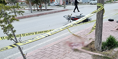 Aksaray'da otomobille çarpışan motosikletin sürücüsü hayatını kaybetti