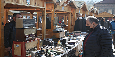 Antika pazarı Ramazanda'da devam ediyor  