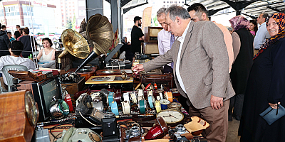 Antikacılar pazar günü Mevlana'da buluşuyor