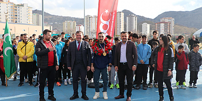  Avrupa Halter Şampiyonu Muammer Şahin'e görkemli karşılama