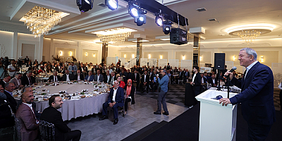 Bakan Akar'dan sınırda çekildiği iddia edilen yasa dışı geçiş görüntülerine ilişkin açıklama