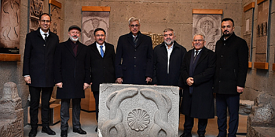 Bakan Memişoğlu Selçuklu Uygarlığı ve Gevher Nesibe Tıp Tarihi Müzesi'ni Ziyaret Etti