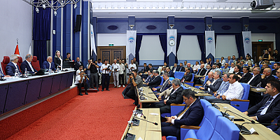 Bakan Uraloğlu'dan Büyükşehir'de 