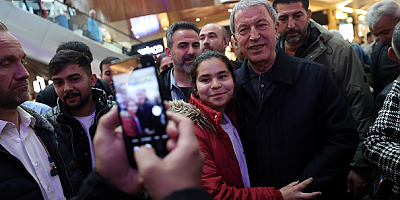 Bakanlar Akar ve Nebati, Kayseri'de gençlerle bir araya geldi