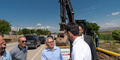 Başkan Büyükkılıç, Sarıoğlan'da Doğal Gaz Çalışmalarını İnceledi