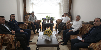 Başkan Büyükkılıç'tan Şehit Babalarına 