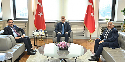 Başkan Büyükkılıç ve Vali Çiçek, Bakan Uraloğlu'nu ziyaret etti