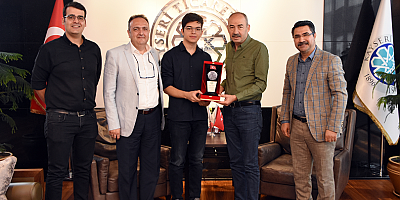 Başkan Gülsoy eşit ağırlık Türkiye ikincisi Torun'u ağırladı