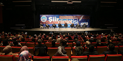 Başkan Memduh Büyükkılıç ustalarla şiir dolu geceye katıldı