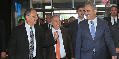 Başkan Yalçın Bakan Özer'e eğitim yatırımlarını anlattı