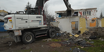Battalgazi Mahallesi’nde 38 adet eski evin yıkımı yapıldı