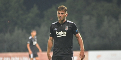 Beşiktaş, futbolcu Semih Kılıçsoy'un sözleşmesini 2028'e kadar uzattı