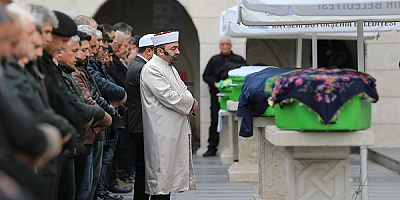 Bolu'daki yangında vefat eden Eslem Kayseri'de son yolculuguna ugurlandı