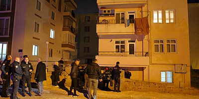 Boşandığı eşiyle ailesini rehin aldı