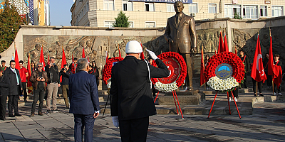 Büyük Önder Atatürk'ü anıyoruz