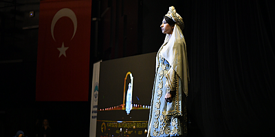 Büyükkılıç, Kahraman Türk Kadınları Defilesi'ne Katıldı