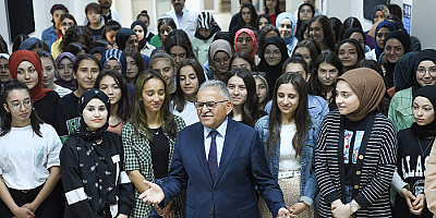 Büyükkılıç, KAYMEK Yaz Kurslarında Öğrencilerle Buluştu