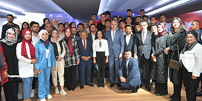 Büyükkılıç, Kurtulmuş ile Birlikte AK Parti İl Teşkilatıyla Buluştu