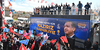 Büyükkılıç, Sarıoğlan’da ilçe sakinleri ile kucaklaştı