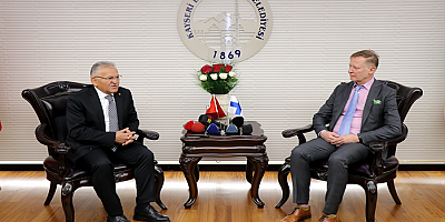 Büyükkılıç'tan Beyaz Zambaklar Ülkesi Finlandiya ile Yatırım Vurgusu