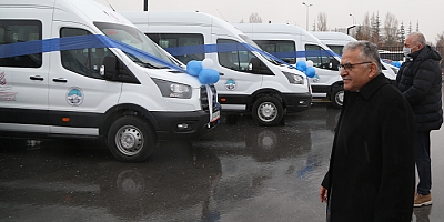 Büyükkılıç'tan engelsiz yaşam merkezi'ne 5 milyonTL'lik araç desteği