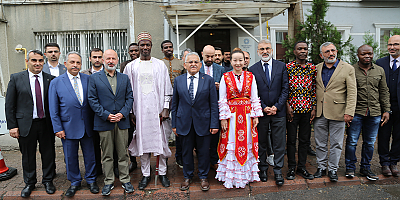 Büyükkılıç, Uluslararası Öğrencilerle 