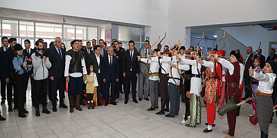 Büyükkılıç, Vali Çiçek ile Miniklerin Karne Heyecanına Ortak Oldu