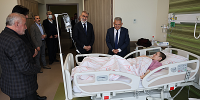 Büyükkılıç ve Yıldız'dan Depremzedelere Ziyaret