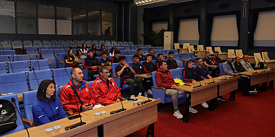 Büyükkılıç, Yavru Vatan Kıbrıs'tan Gelen Sporcuları Ağırladı