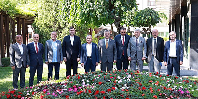 Büyükşehir Belediye Başkanı Büyükkılıç, MHP'li belediye başkanlarıyla bir araya geldi