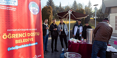 Büyükşehir Belediyesinden üniversite öğrencilerine çorba ikramı