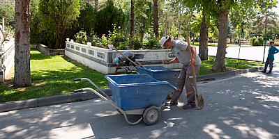 Büyükşehir'den mezarlıklarda Bayram hazırlığı