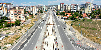 Büyükşehir'in Talas Yeni Raylı Sistem Hattı Üzerinde Yol ve Çevre Düzenleme Çalışmaları Sürüyor