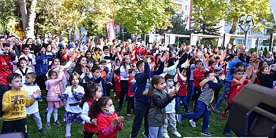 Büyükşehir, Lösemili Çocuklara Moral Ve Sevgi Dağıttı