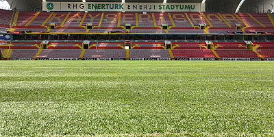 Büyükşehir, RHG Enertürk Enerji Stadyumu'ndaki Çim Serim İşlemini Tamamladı
