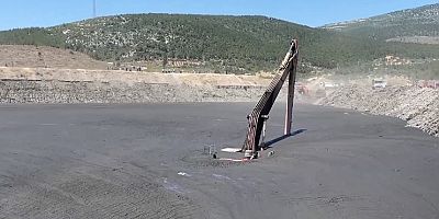 Çamur altında kalan işçi için arama çalışması başlatıldı