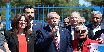 CHP Ankara Milletvekili Kaya, eski Pazarören Köy Enstitüsü önünde açıklama yaptı