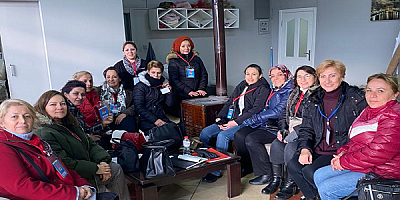 CHP'li kadınlar İldem'de 1400 aileyi ziyaret etti
