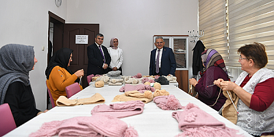 Çocuklarımıza İyilik Örün Kampanyası ile 4 Bin Yumak İp, İyiliğe Dönüştü