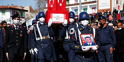 Çorum'da vefat eden astsubay Köçer'in cenazesi memleketi Kayseri'de defnedildi
