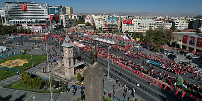 Cumhuriyetimizin 100. yılı Kayseri'de törenlerle kutlandı