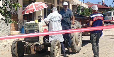 Dedesinin kullandığı traktörün altında kalan 7 yaşındaki çocuk öldü