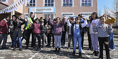 Deprem bölgesinden diğer illere nakil olan 34 bin 985 öğrenci okuluna döndü