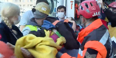 Depremin 228. saatinde enkazdan bir kadın ve iki çocuk kurtarıldı
