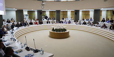 Dışişleri Bakan Yardımcısı ve AB Başkanı Büyükelçi Faruk Kaymakcı, ERÜ’de Akademisyenler ve Öğrenciler İle Buluştu