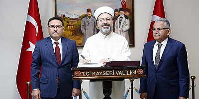 Diyanet İşleri Başkanı Erbaş, Kayseri'de ziyaretlerde bulundu