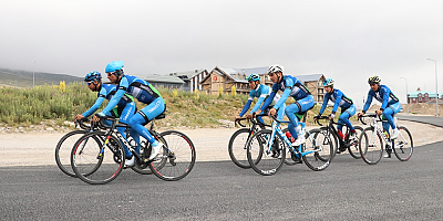 Dünyanın dört bir yanından bisiklet takımları Erciyes'i mesken tuttu